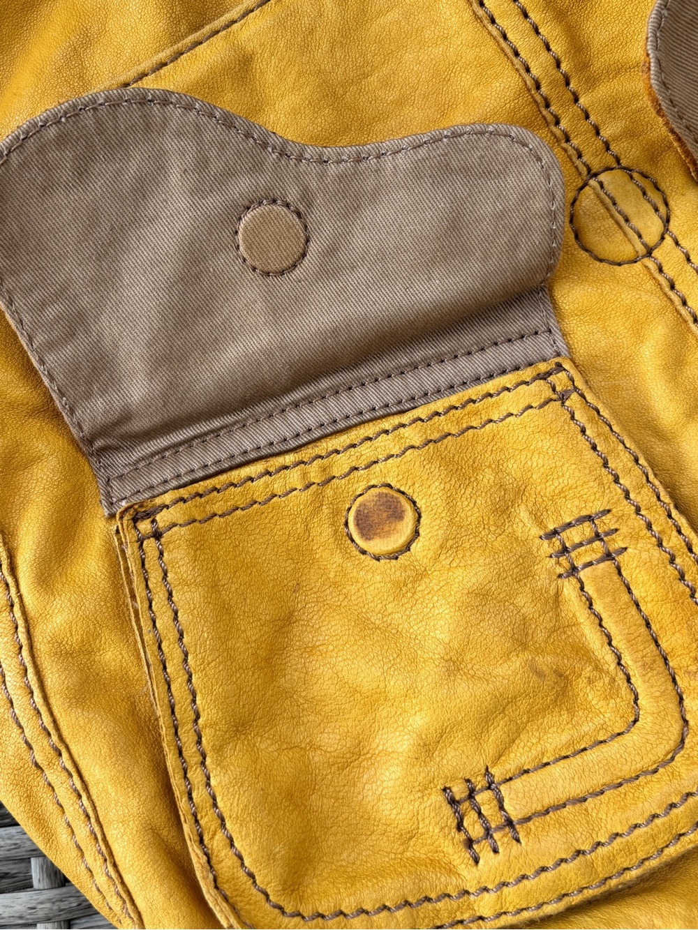 Lucky Brand Yellow Genuine Lamb Leather - Slouchy Shoulder Bag - Picture 13 of 15
